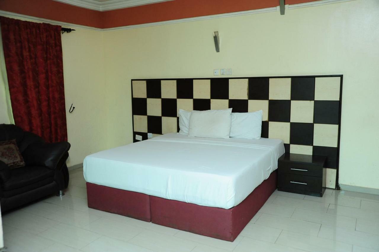 Richton Hotel And Suites Abeokuta Bagian luar foto